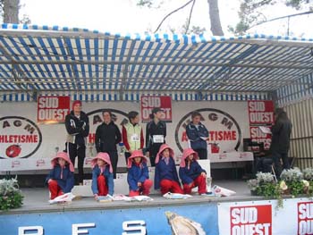 PODIUMS CROSS SO 007